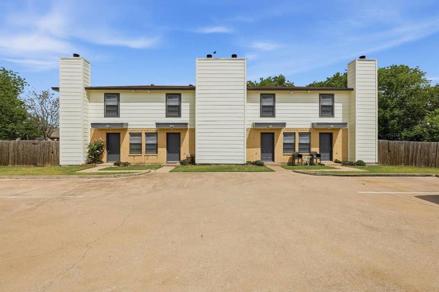 Property photo for 316 Cambridge Drive, Saginaw, TX