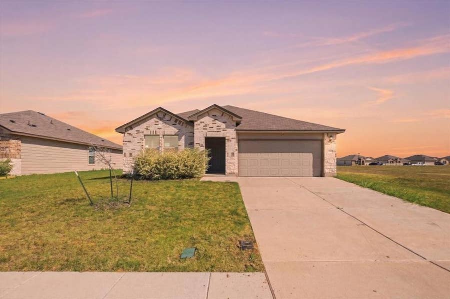 Property photo for 7009 Llano Drive, China Spring, TX