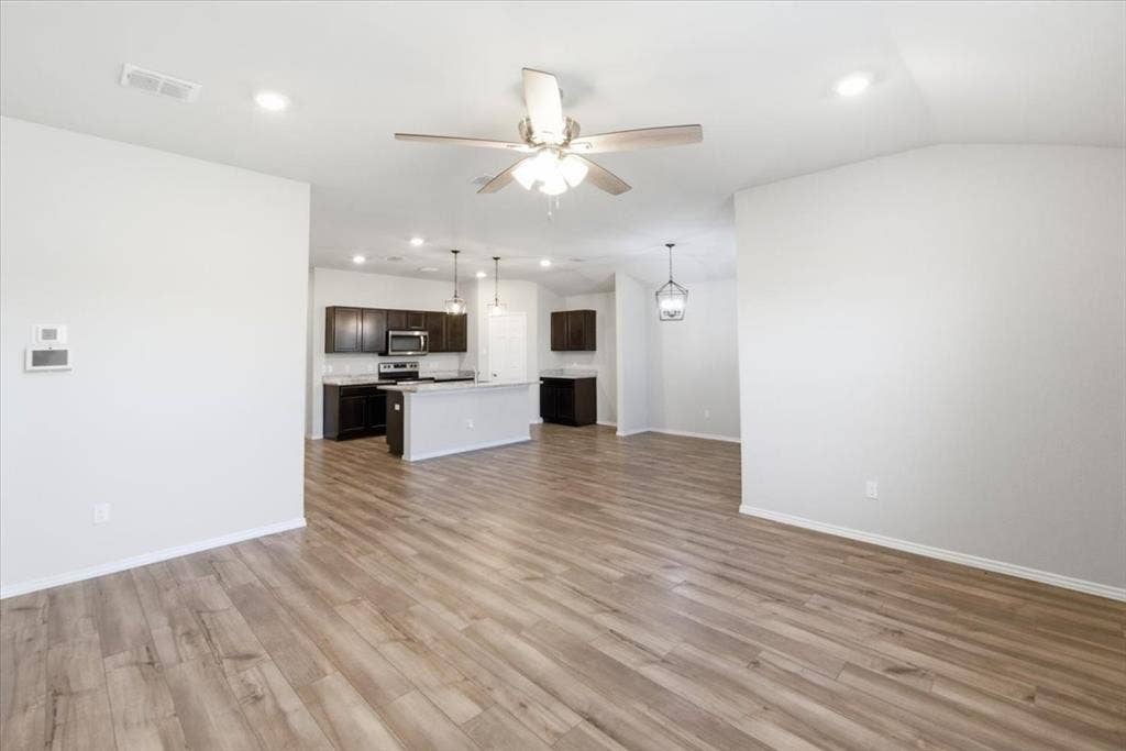 7009 Llano Drive, China Spring, TX 76633 7009 Llano Drive, China Spring, TX 76633