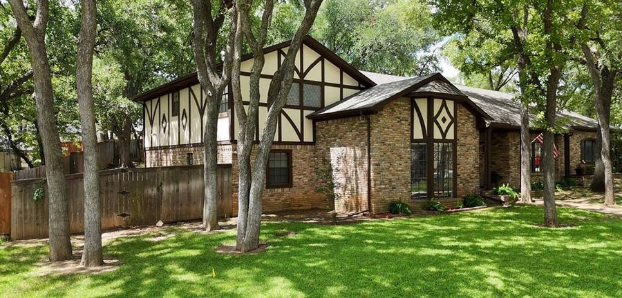 Property photo for 304 Paloverde Lane, Fort Worth, TX