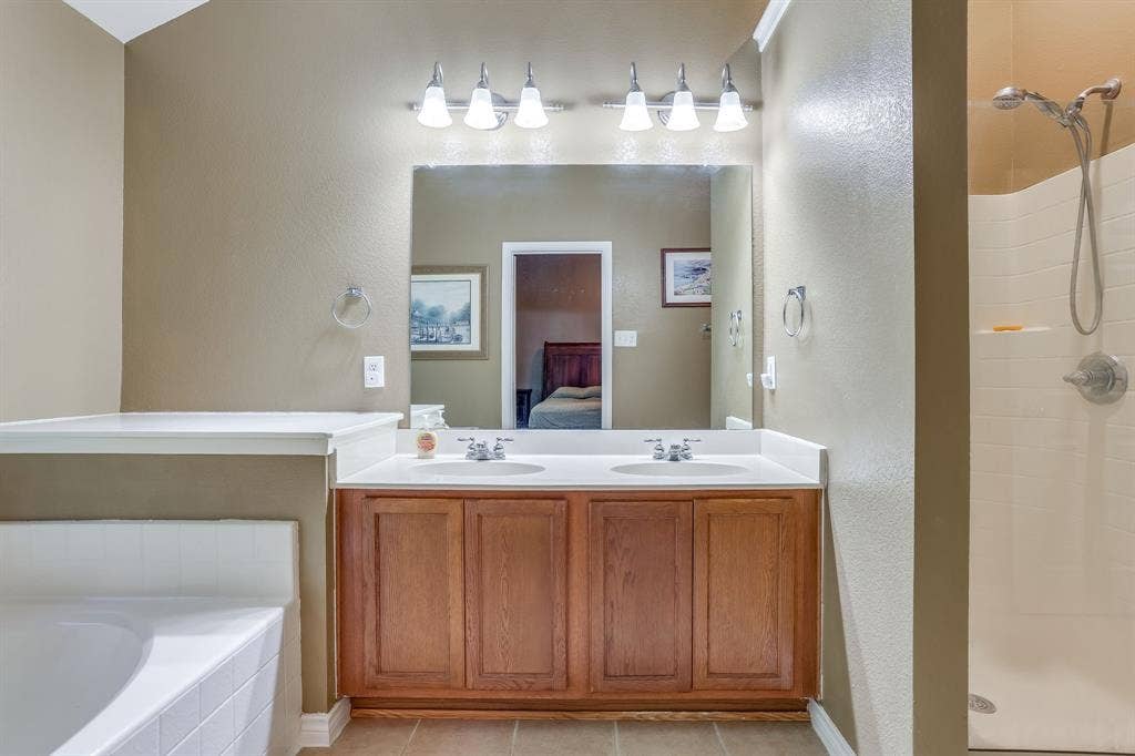 613 Cessna Court, Saginaw, TX 76179 613 Cessna Court, Saginaw, TX 76179