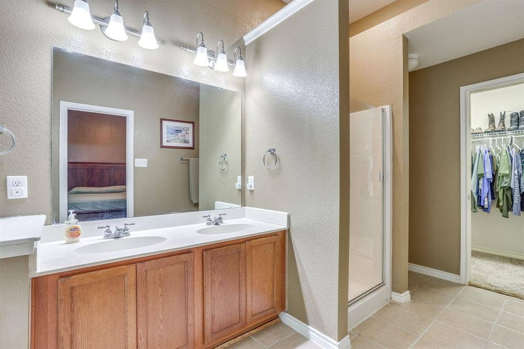 613 Cessna Court, Saginaw, TX 76179 Primary Bathroom with double sinks separate shower and walk in closet