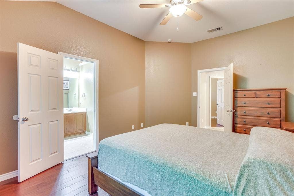 613 Cessna Court, Saginaw, TX 76179 Looking towards primary bath and room entry
