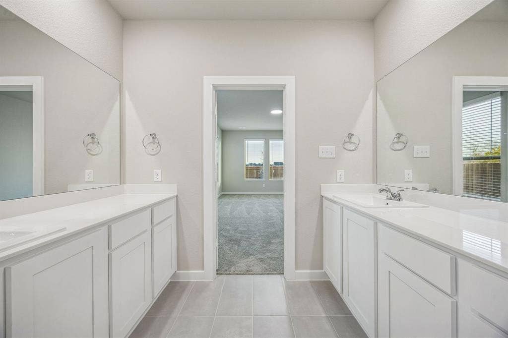 1860 Balfour Bend, Forney, TX 75126 Primary Bathroom in the Wimbledon home plan by Trophy Signature Homes – REPRESENTATIVE PHOTO