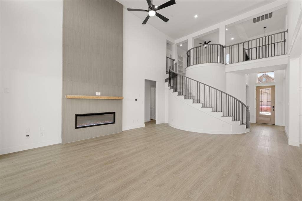 1110 Cowbird Way, Mansfield, TX 76063 1110 Cowbird- Liivng Room-3