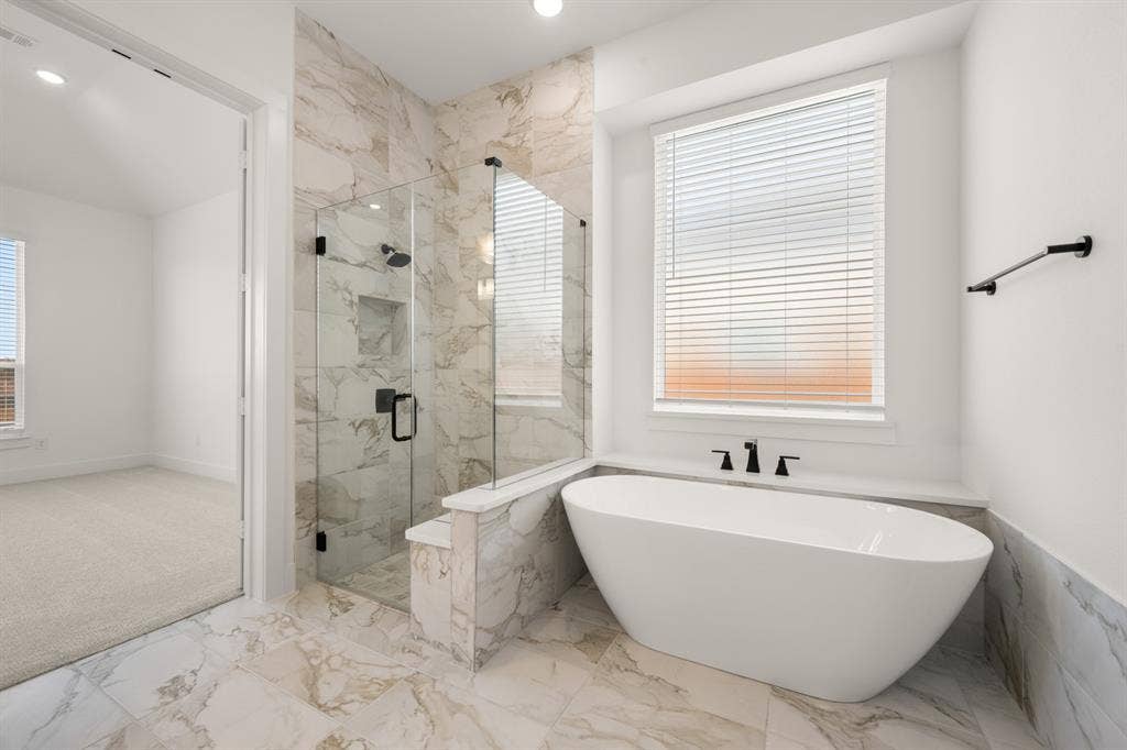 1110 Cowbird Way, Mansfield, TX 76063 1110 Alyssa- Primary Suite-3