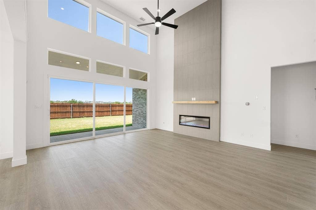 1110 Cowbird Way, Mansfield, TX 76063 1110 Cowbird- Liivng Room-1