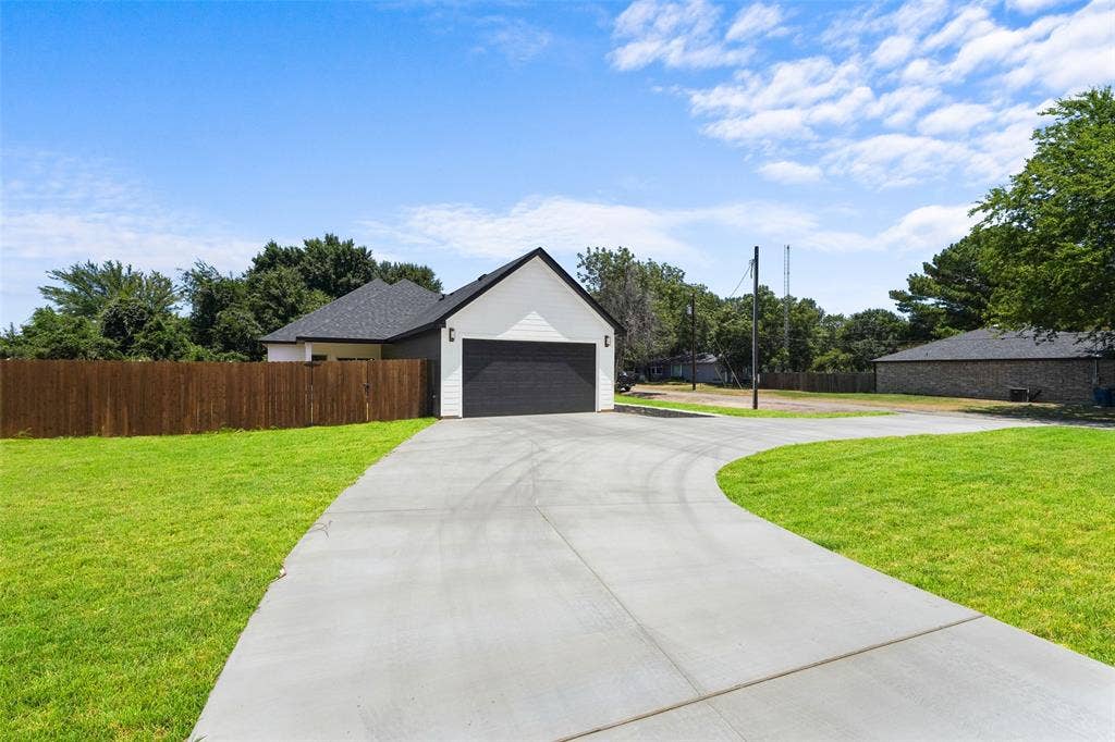 609 Luzon Street, Tool, TX 75143 609 Luzon Street, Tool, TX 75143