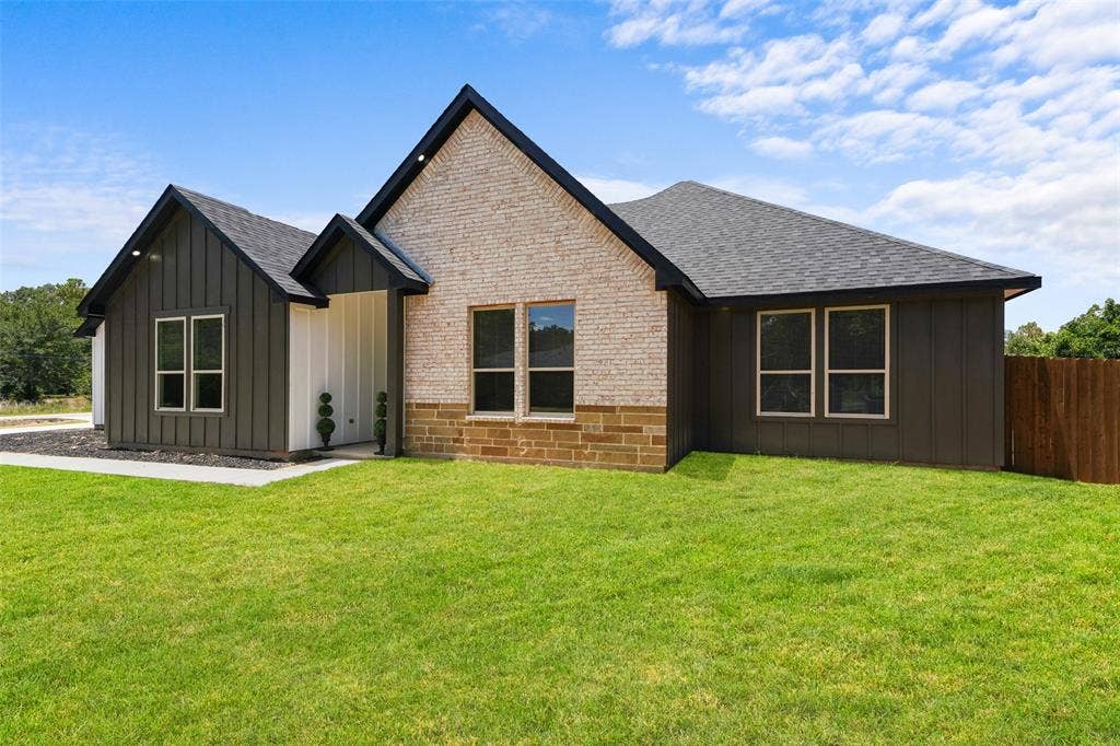 609 Luzon Street, Tool, TX 75143 609 Luzon Street, Tool, TX 75143