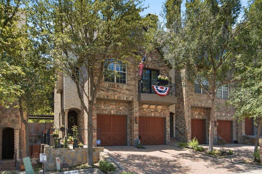 Property photo for 728 Rockingham Drive, Irving, TX
