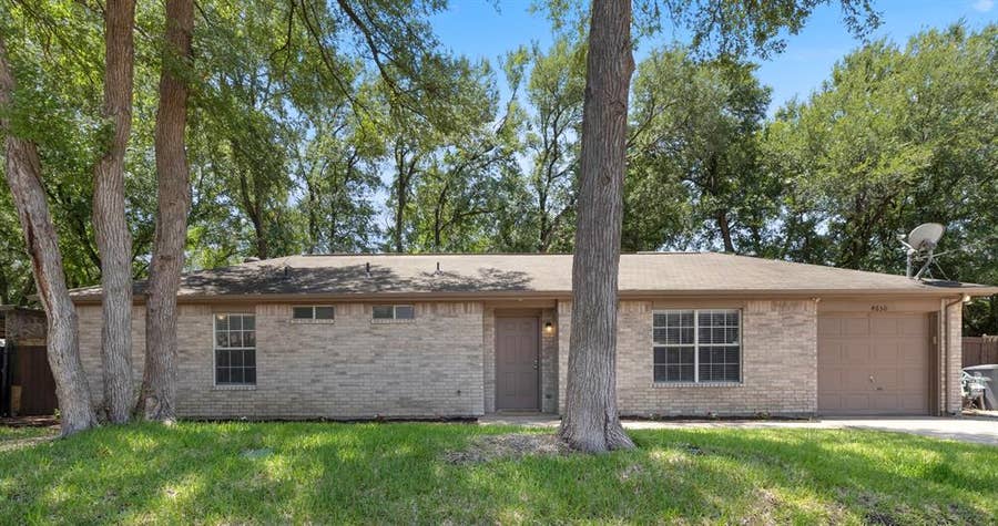 Property photo for 4650 Mexicana Road, Dallas, TX