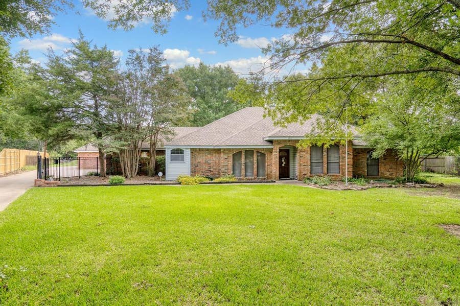 Property photo for 2413 Taylor Street, Southlake, TX