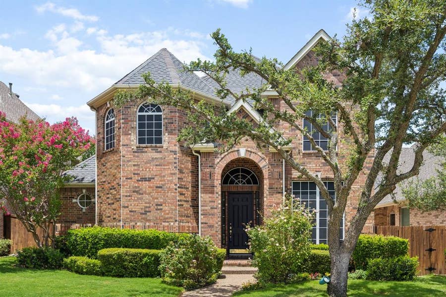 Property photo for 3315 Garrett Drive, Irving, TX