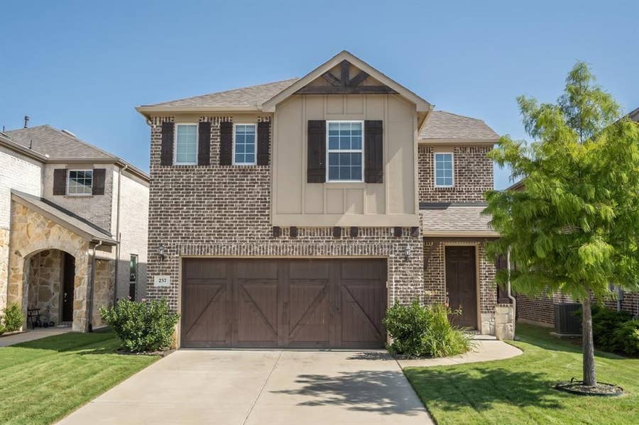 Property photo for 257 Jones Street, Irving, TX