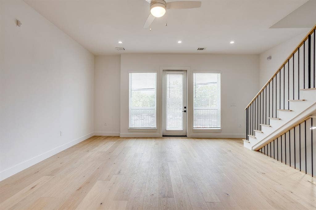 123 Thornton Street, Arlington, TX 76013 123 Thornton Street, Arlington, TX 76013