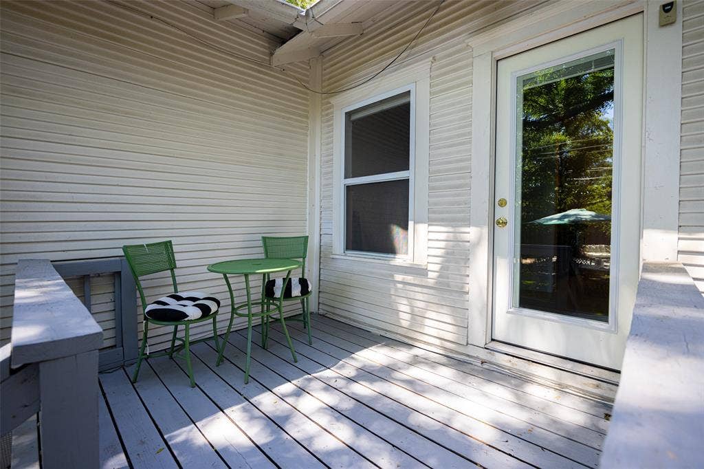 832 N Winnetka Avenue, Dallas, TX 75208 832 N Winnetka Avenue, Dallas, TX 75208