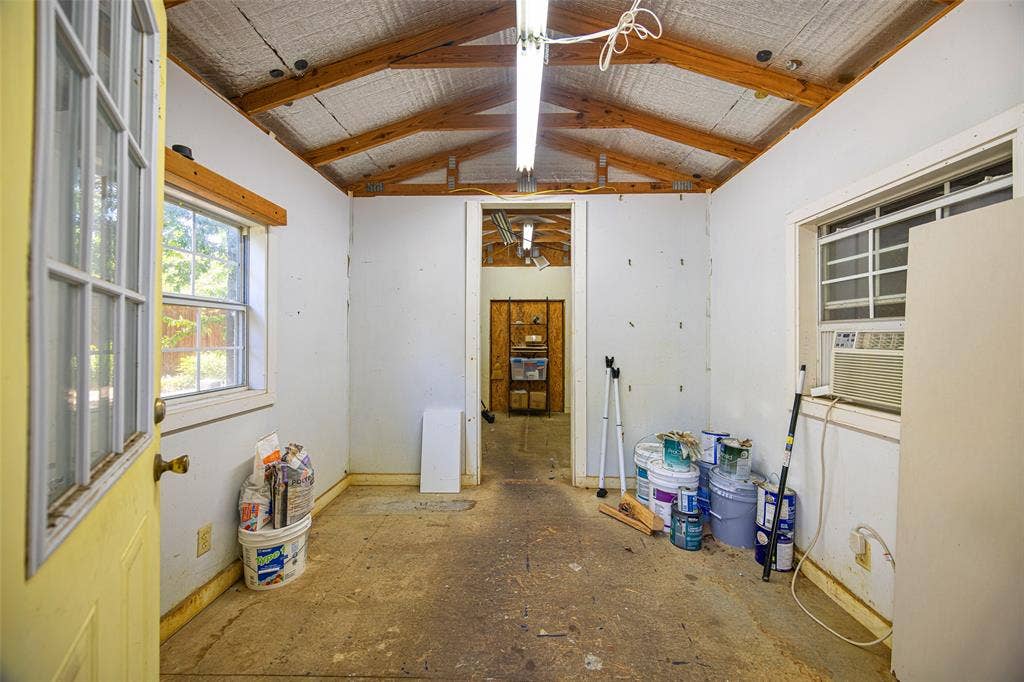 832 N Winnetka Avenue, Dallas, TX 75208 832 N Winnetka Avenue, Dallas, TX 75208