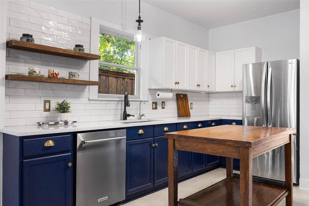 832 N Winnetka Avenue, Dallas, TX 75208 832 N Winnetka Avenue, Dallas, TX 75208
