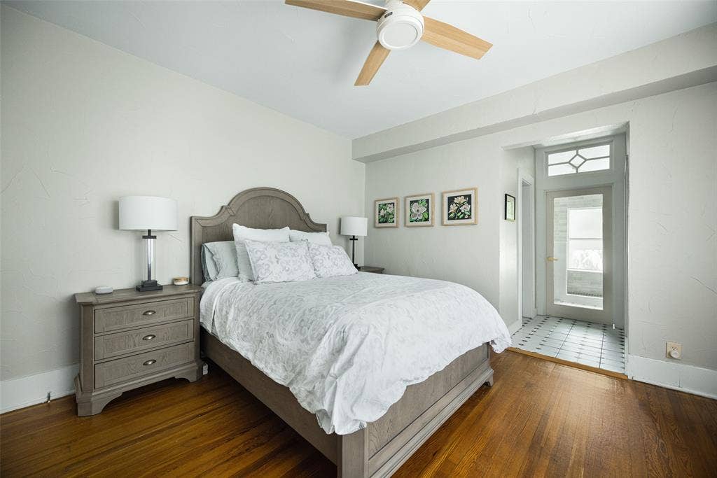832 N Winnetka Avenue, Dallas, TX 75208 832 N Winnetka Avenue, Dallas, TX 75208