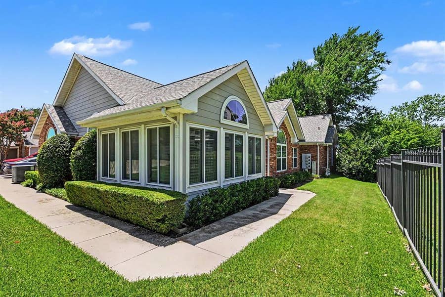 Property photo for 6172 Haley Lane, Fort Worth, TX