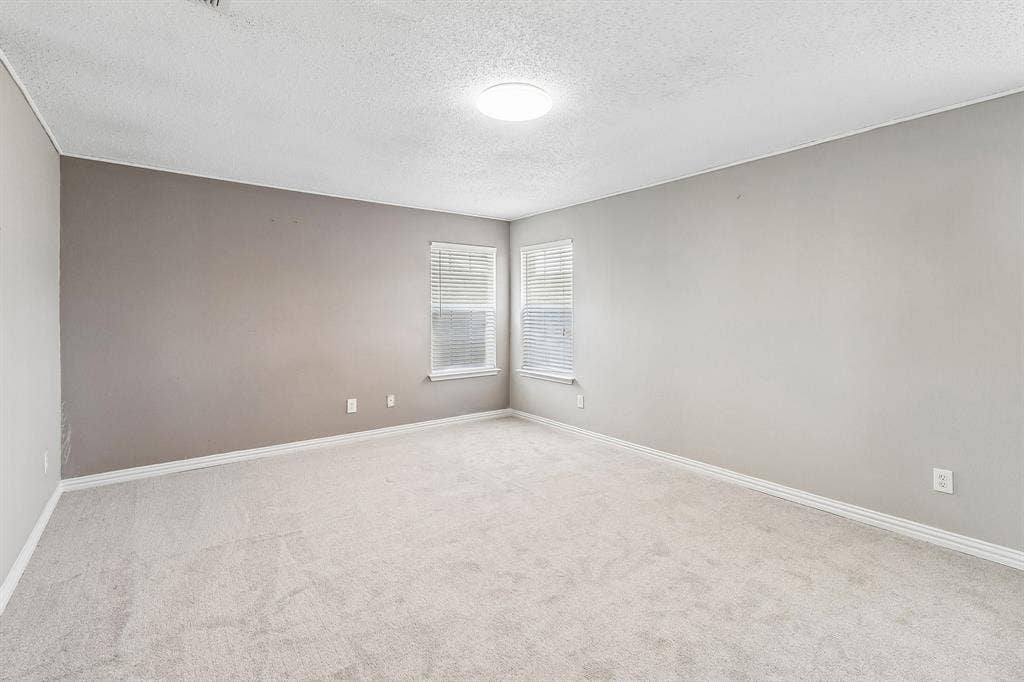 503 Angela Lane, Euless, TX 76039 Primary Bedroom Suite