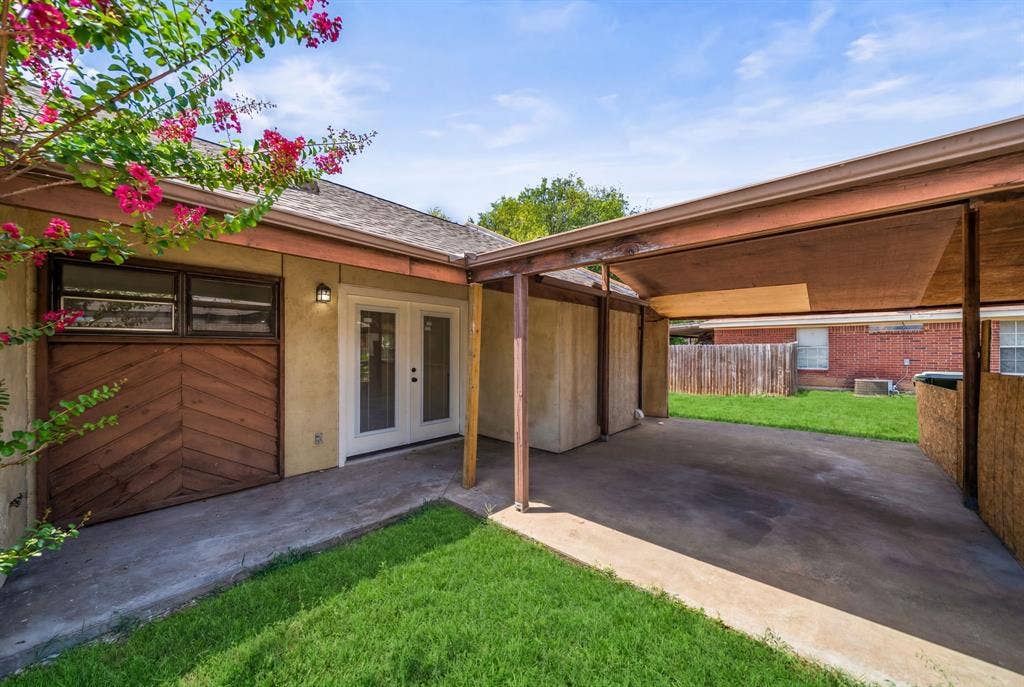 420 S Las Vegas Trail, White Settlement, TX 76108 420 S Las Vegas Trail, White Settlement, TX 76108