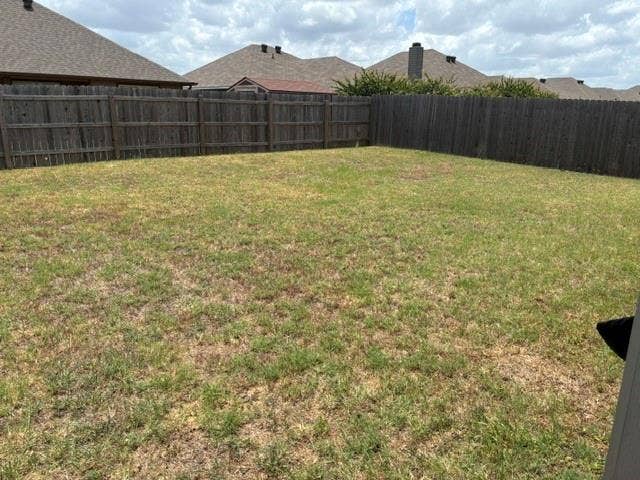 4053 Centerfire Road, Waco, TX 76705 Oversized backyard for your own creativity