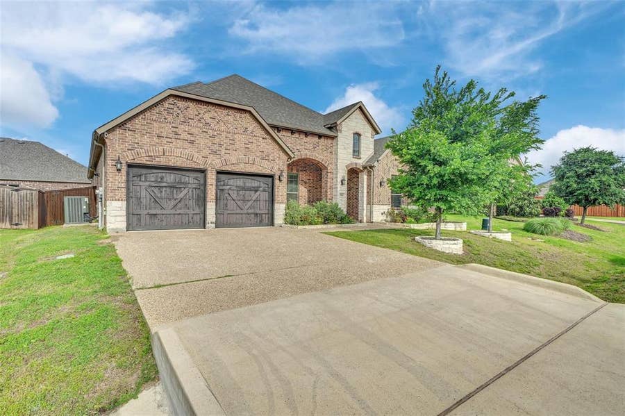 Property photo for 1816 Doves Landing Lane, Wylie, TX