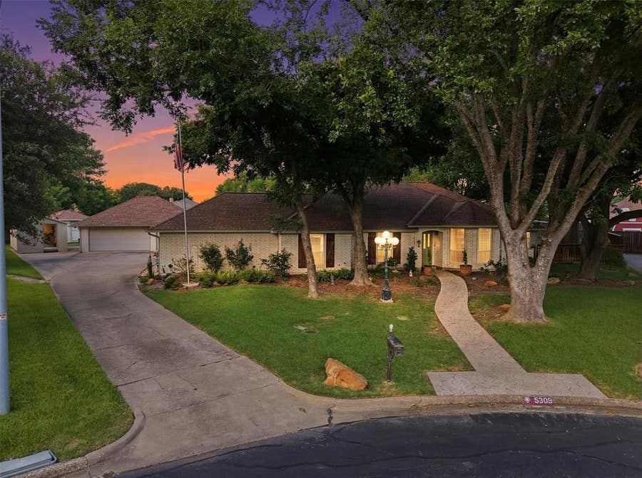 Property photo for 5308 Dixie Circle, Sachse, TX