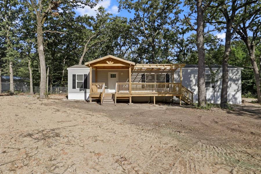 Property photo for 111 Kathy Circle, Mabank, TX