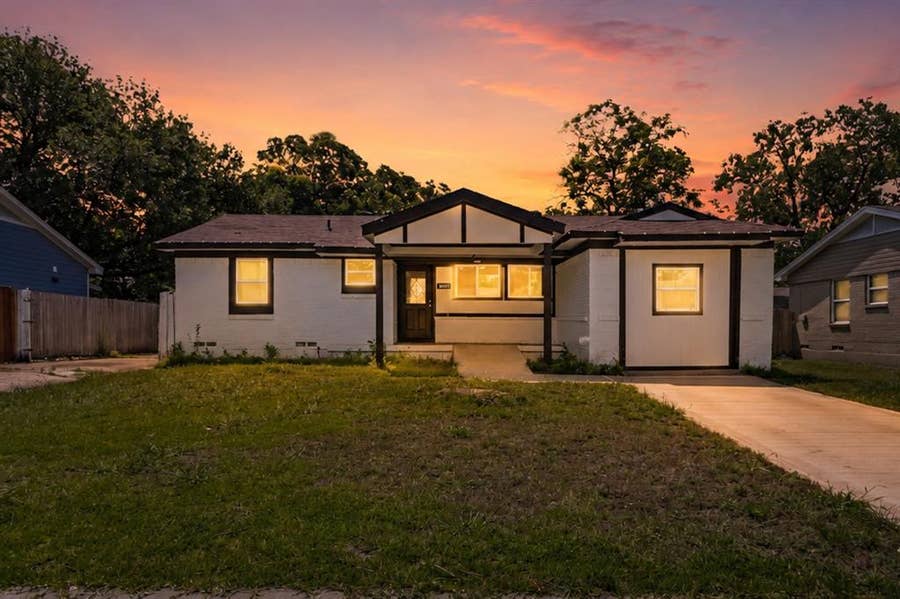 Property photo for 1706 Summit Street, Mesquite, TX