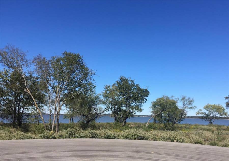 Property photo for 9285 W Shoreline Drive, Kemp, TX