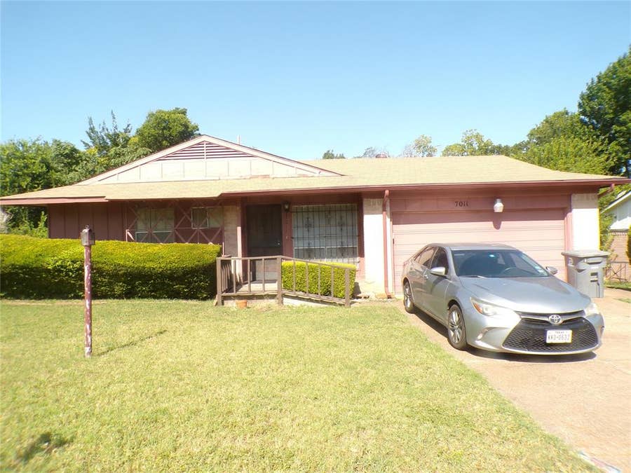Property photo for 7011 Sweet Sue Lane, Dallas, TX