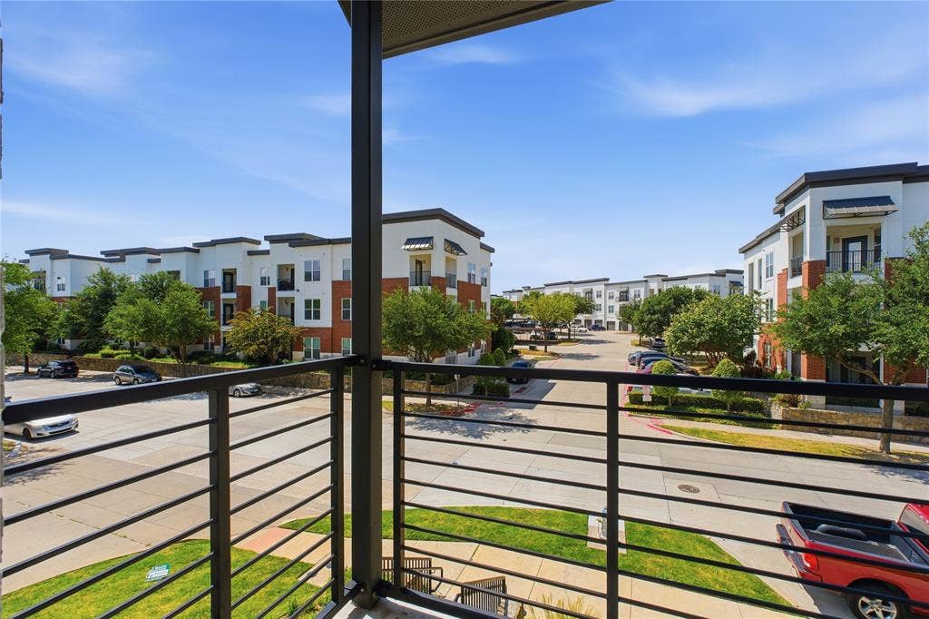 3369 Wynwood Drive, Plano, TX 75074 3369 Wynwood Drive, Plano, TX 75074