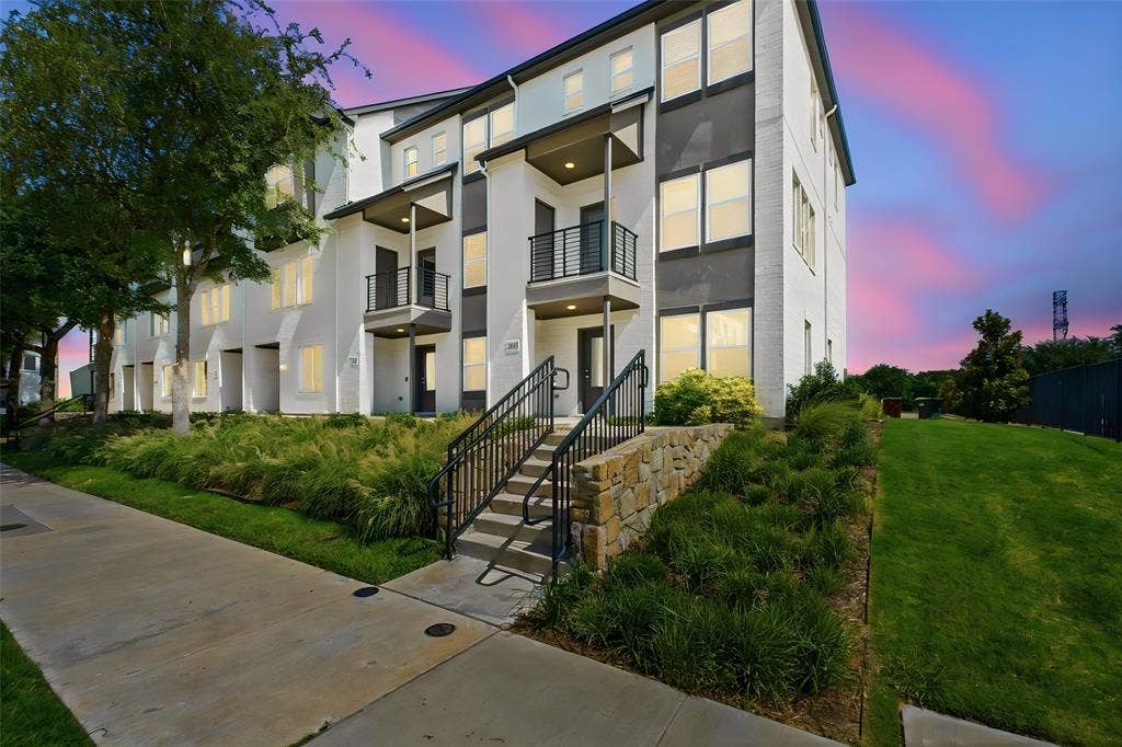 3369 Wynwood Drive, Plano, TX 75074 3369 Wynwood Drive, Plano, TX 75074