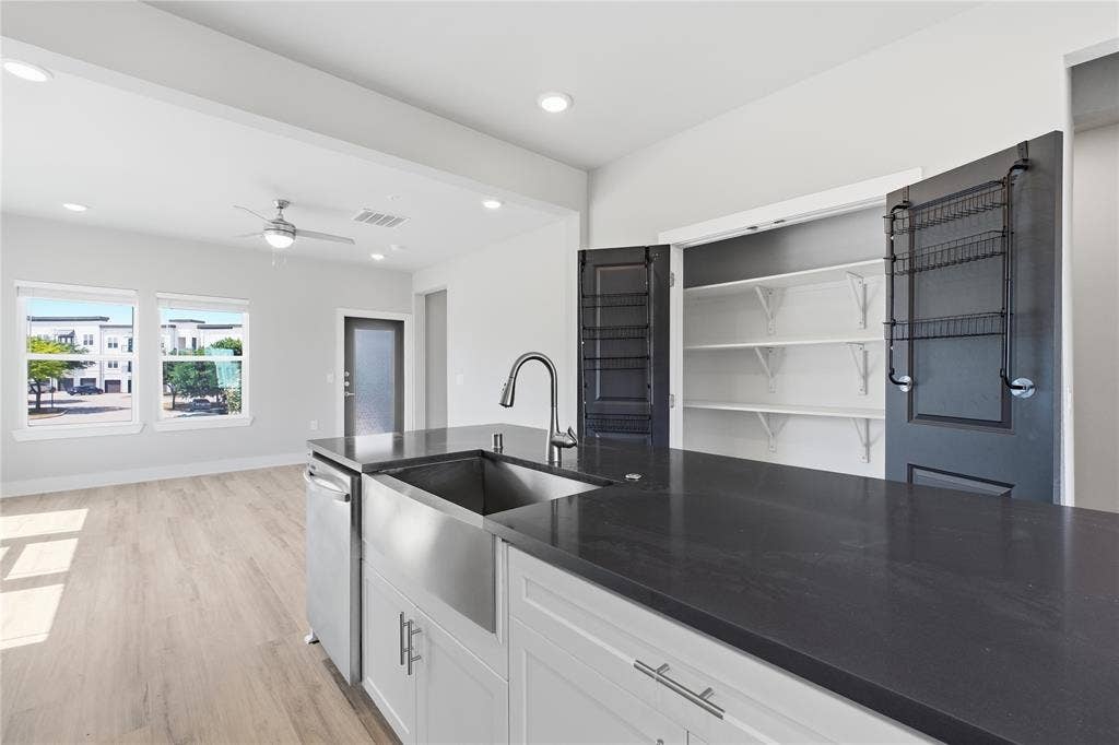 3369 Wynwood Drive, Plano, TX 75074 3369 Wynwood Drive, Plano, TX 75074