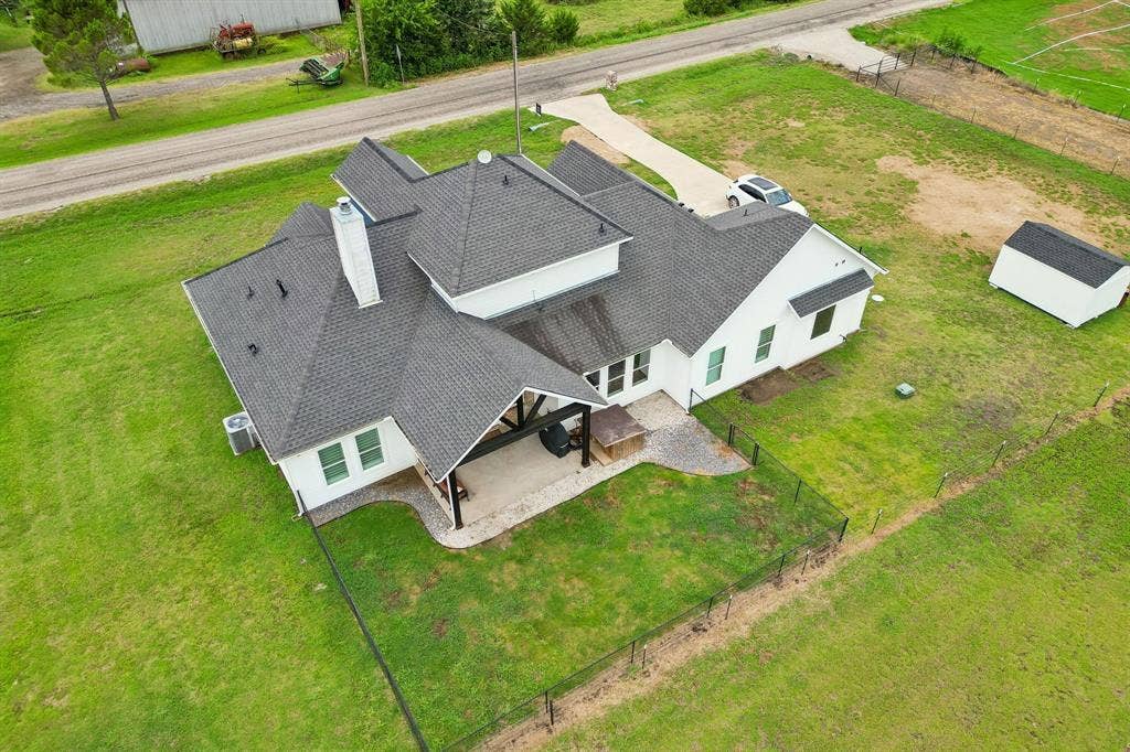 12961 County Road 574, Farmersville, TX 75442 Small fenced area for those furry pets , kids play area or just sitting to relax