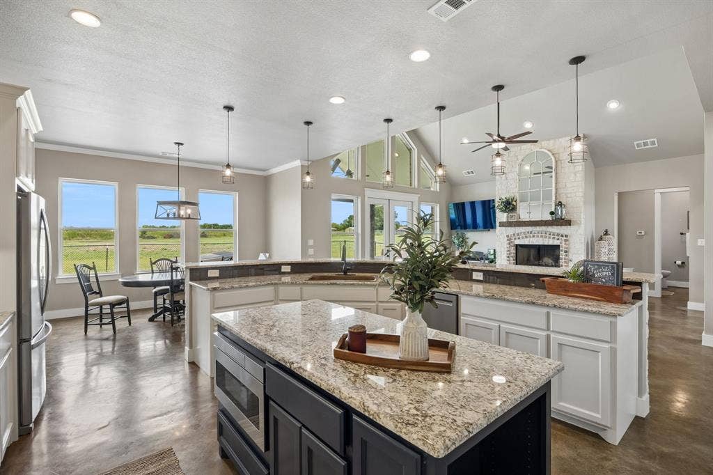 12961 County Road 574, Farmersville, TX 75442 12961 County Road 574, Farmersville, TX 75442