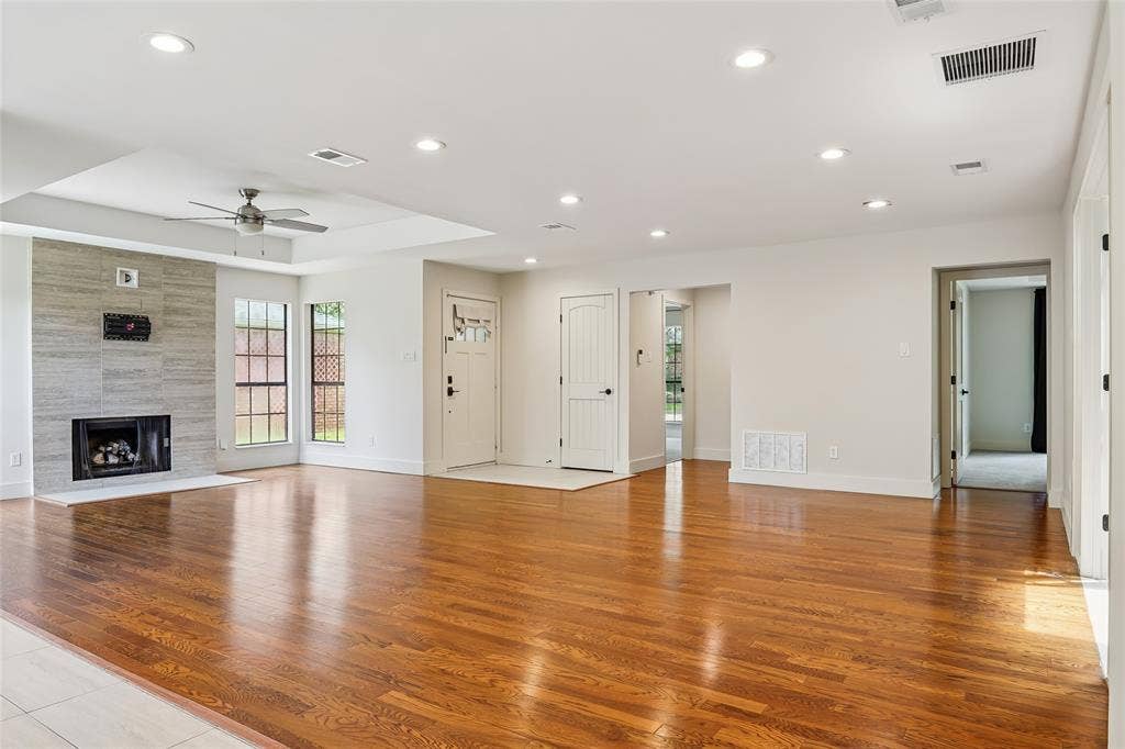 14815 Surveyor Boulevard, Addison, TX 75001 14815 Surveyor Boulevard, Addison, TX 75001