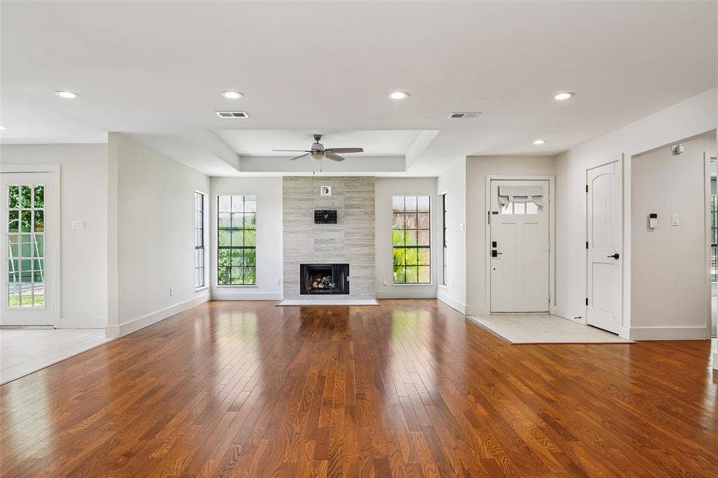 14815 Surveyor Boulevard, Addison, TX 75001 14815 Surveyor Boulevard, Addison, TX 75001