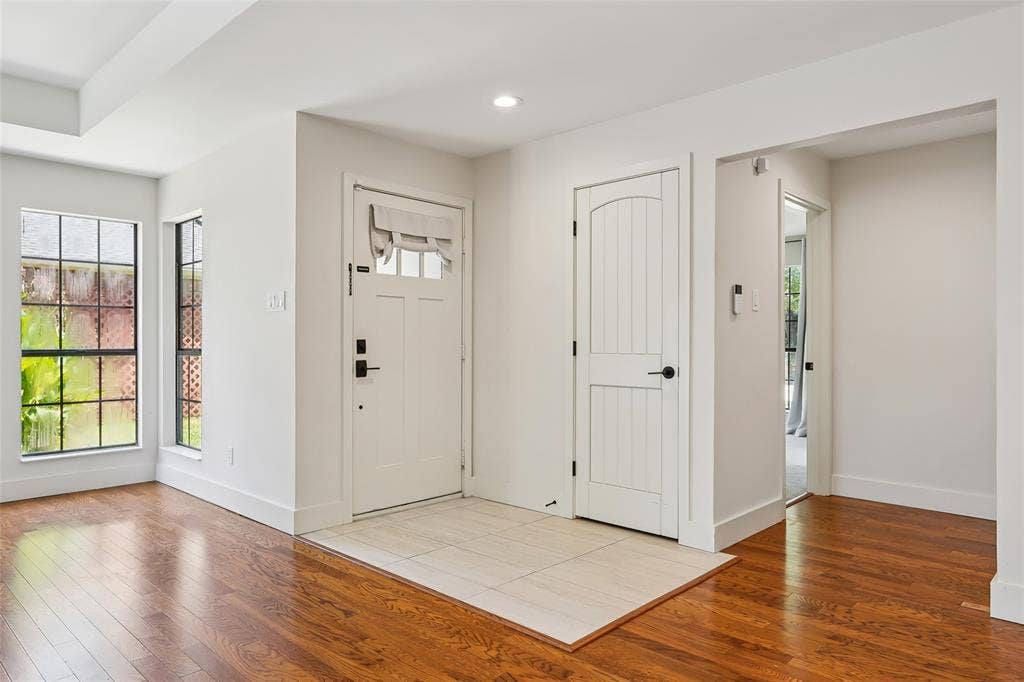 14815 Surveyor Boulevard, Addison, TX 75001 14815 Surveyor Boulevard, Addison, TX 75001