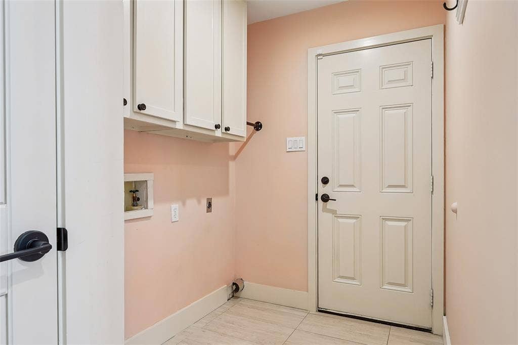14815 Surveyor Boulevard, Addison, TX 75001 14815 Surveyor Boulevard, Addison, TX 75001