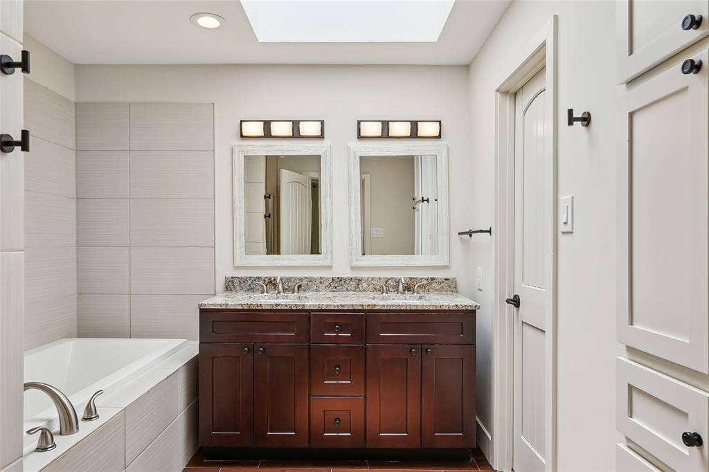 14815 Surveyor Boulevard, Addison, TX 75001 14815 Surveyor Boulevard, Addison, TX 75001