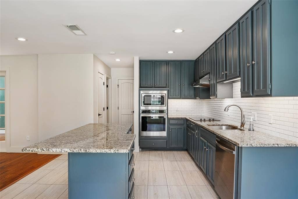14815 Surveyor Boulevard, Addison, TX 75001 14815 Surveyor Boulevard, Addison, TX 75001