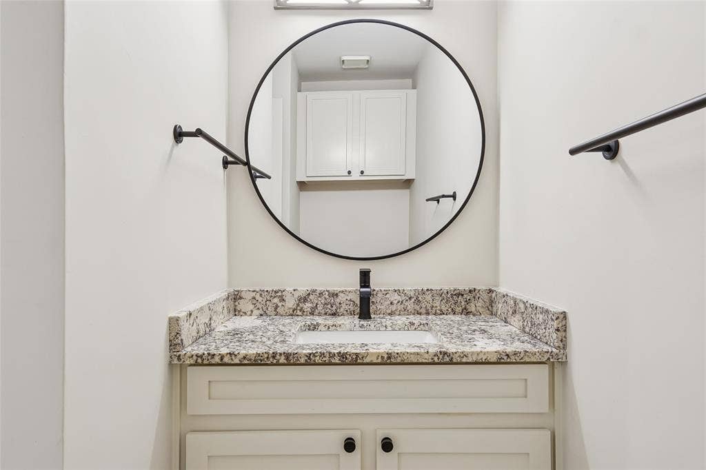 14815 Surveyor Boulevard, Addison, TX 75001 14815 Surveyor Boulevard, Addison, TX 75001