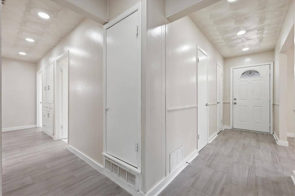 3301 Hillsdale Lane, Garland, TX 75042 3301 Hillsdale Lane, Garland, TX 75042