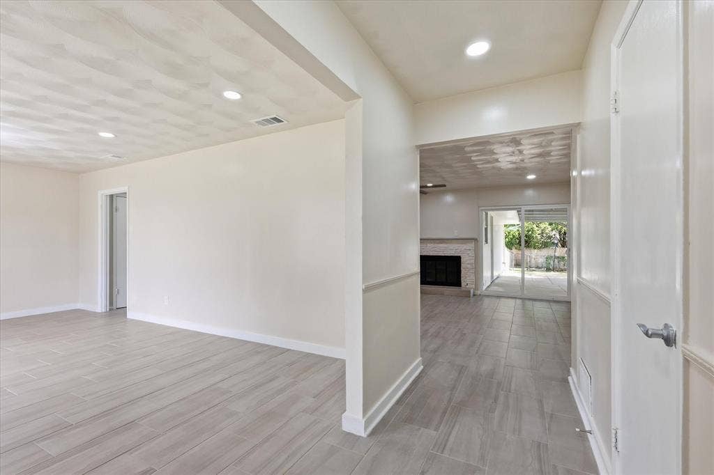 3301 Hillsdale Lane, Garland, TX 75042 3301 Hillsdale Lane, Garland, TX 75042