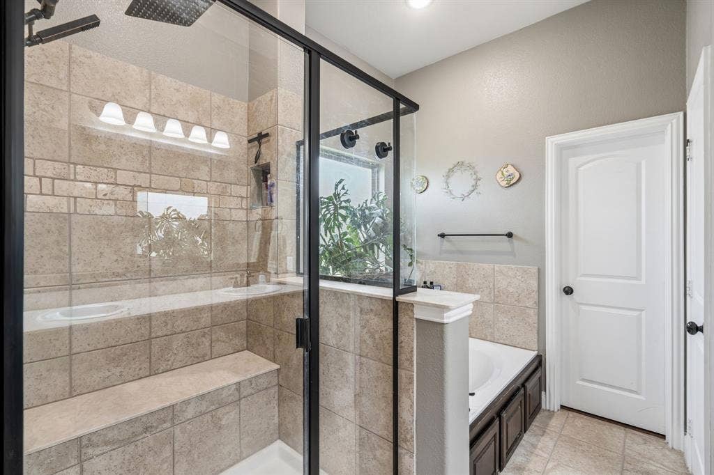 127 Hillcrest Way, Crandall, TX 75114