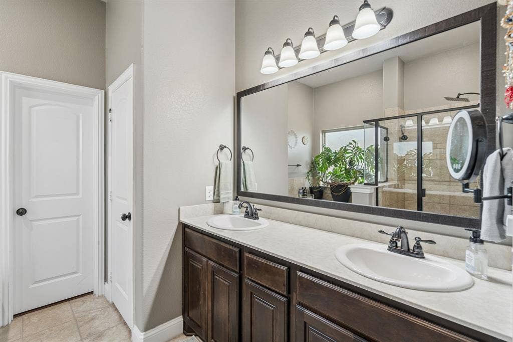 127 Hillcrest Way, Crandall, TX 75114