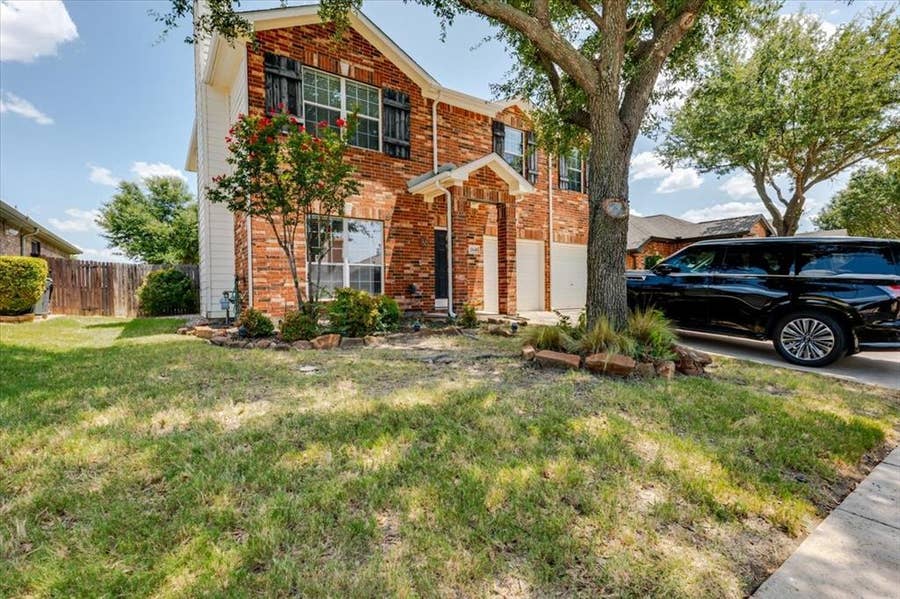 Property photo for 11648 Aspen Creek Drive, Fort Worth, TX